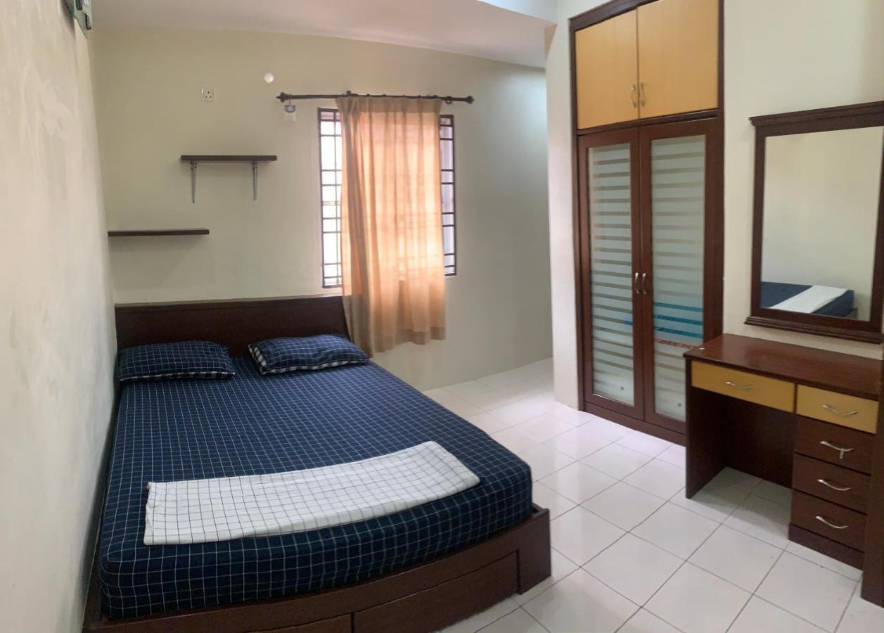 Awani Homestay Seberang Jaya Permatang Janggus Extérieur photo