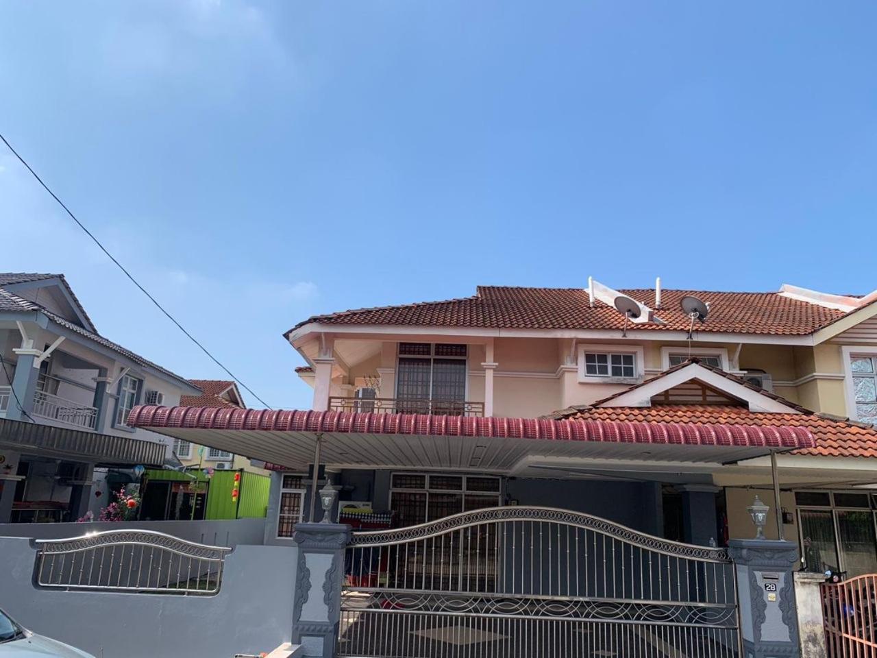 Awani Homestay Seberang Jaya Permatang Janggus Extérieur photo